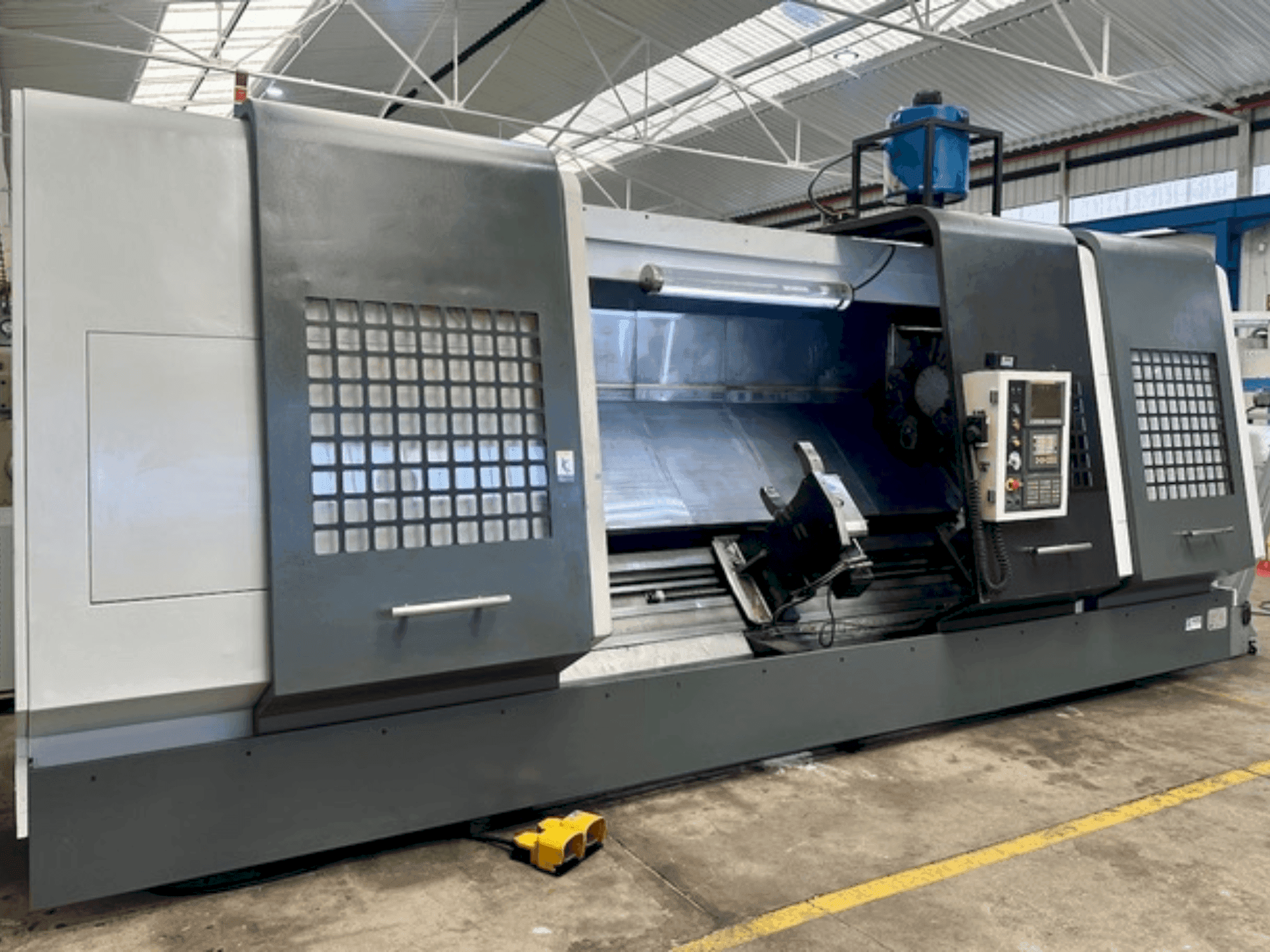 Vista frontale della macchina SMTCL HTC 63300