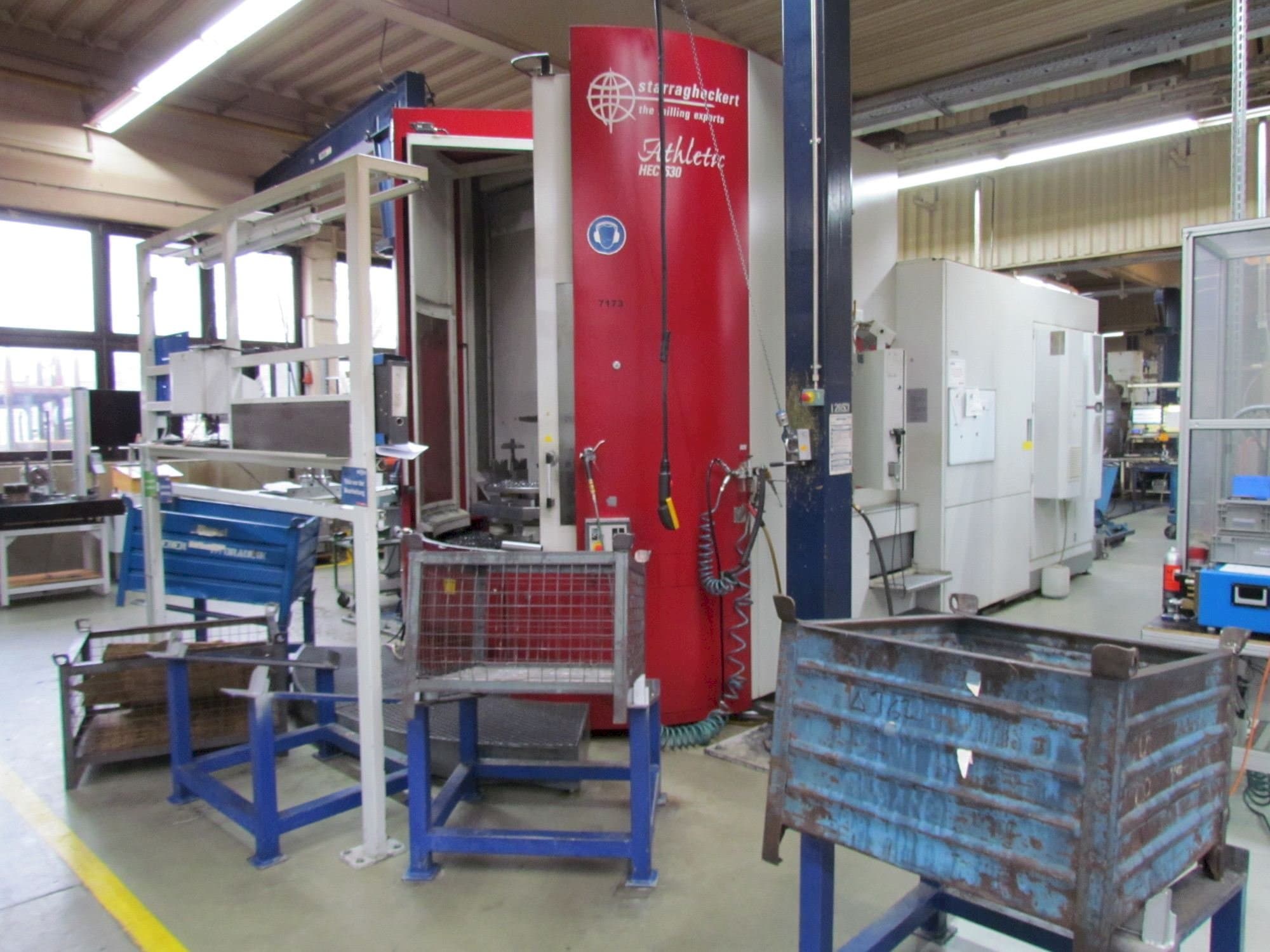 Vista frontale della macchina Heckert HEC 630