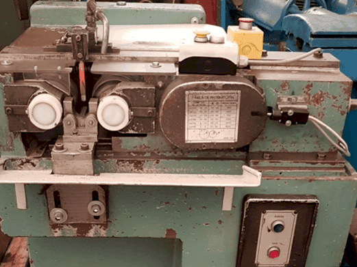 Vista frontale della macchina Izpe RSC 100