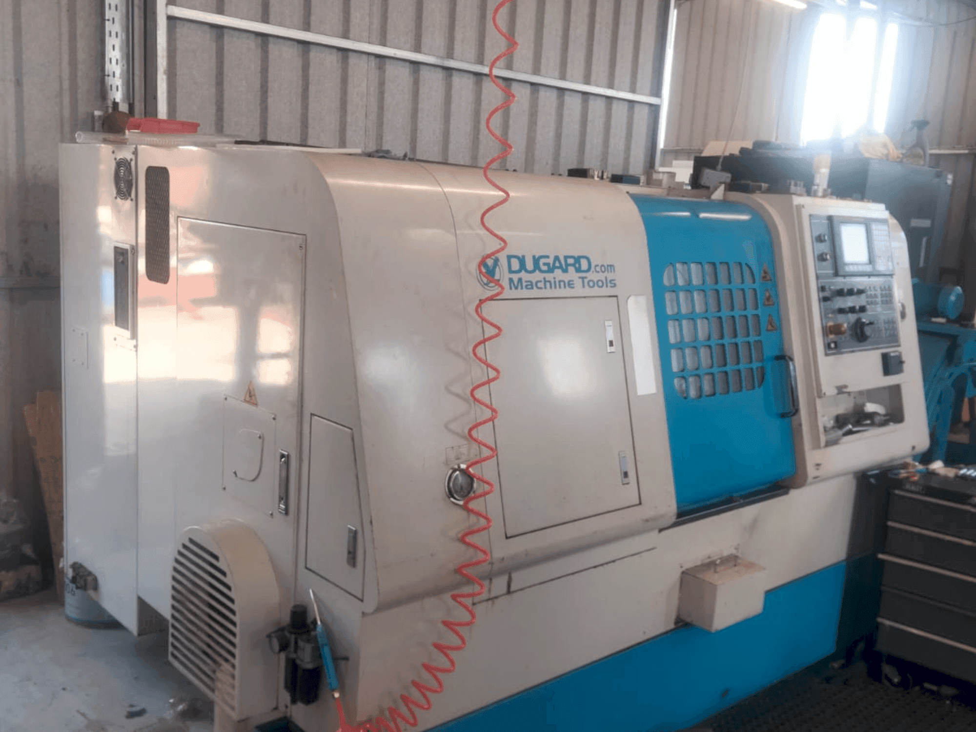 Vista frontale della macchina Dugard									 Eagle 200