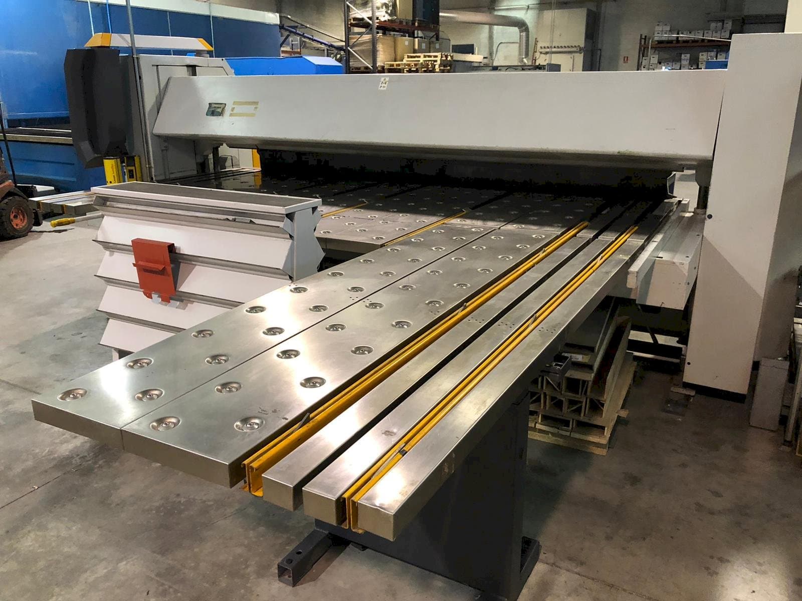 Vista frontale della macchina RAS Flexibend 73.30