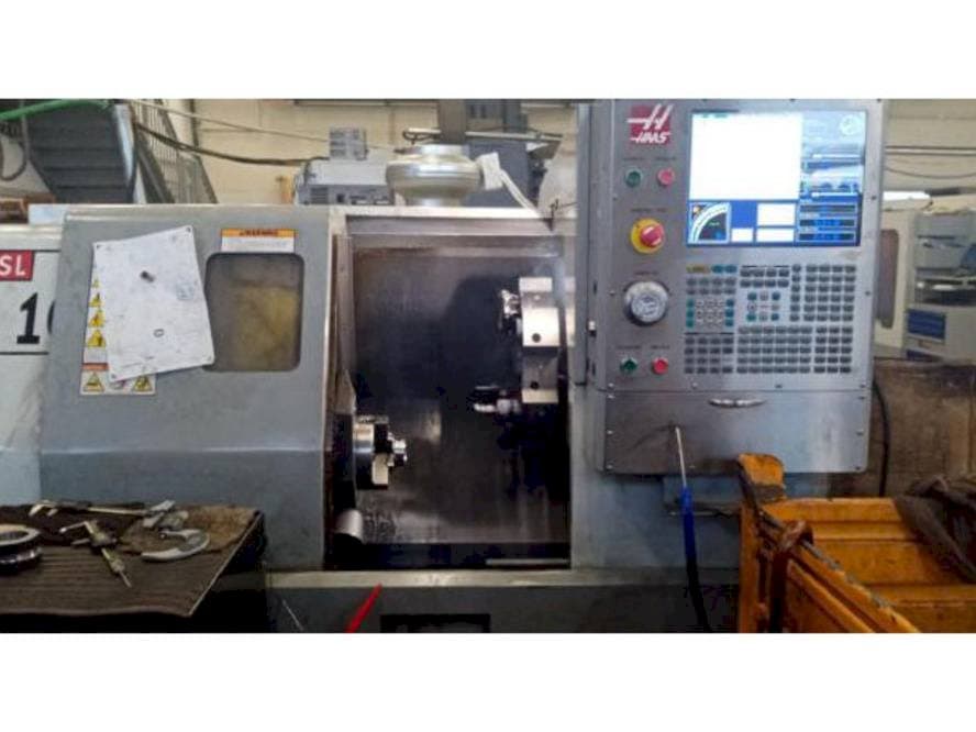 Vista frontale della macchina HAAS SL-10
