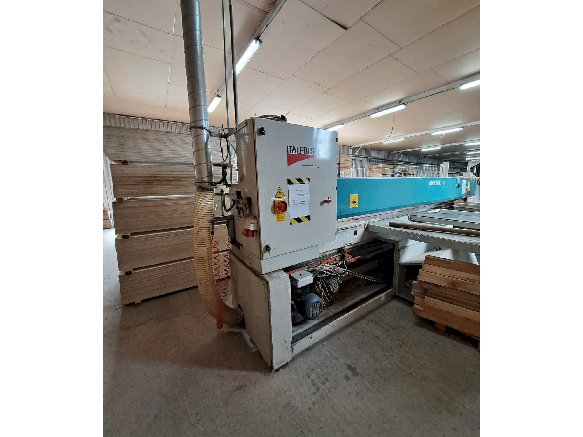 Vista frontale della macchina Euromac Logica Pinze 4500