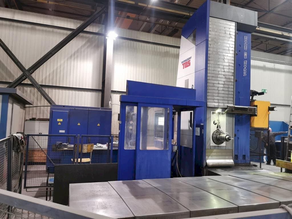 Vista frontale della macchina TOS VARNSDORF WHQ 13 CNC