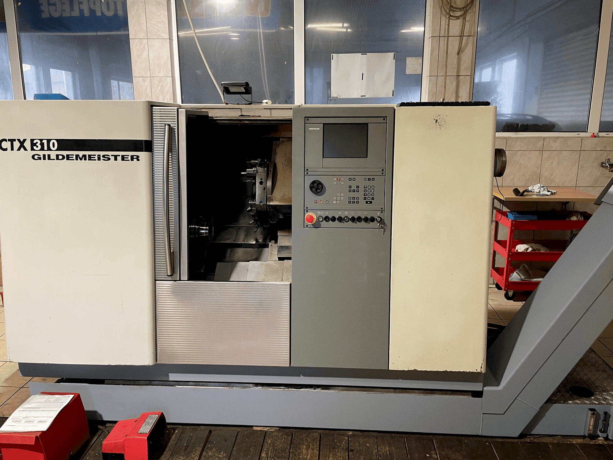 Vista frontale della macchina Gildemeister CTX 310 V3