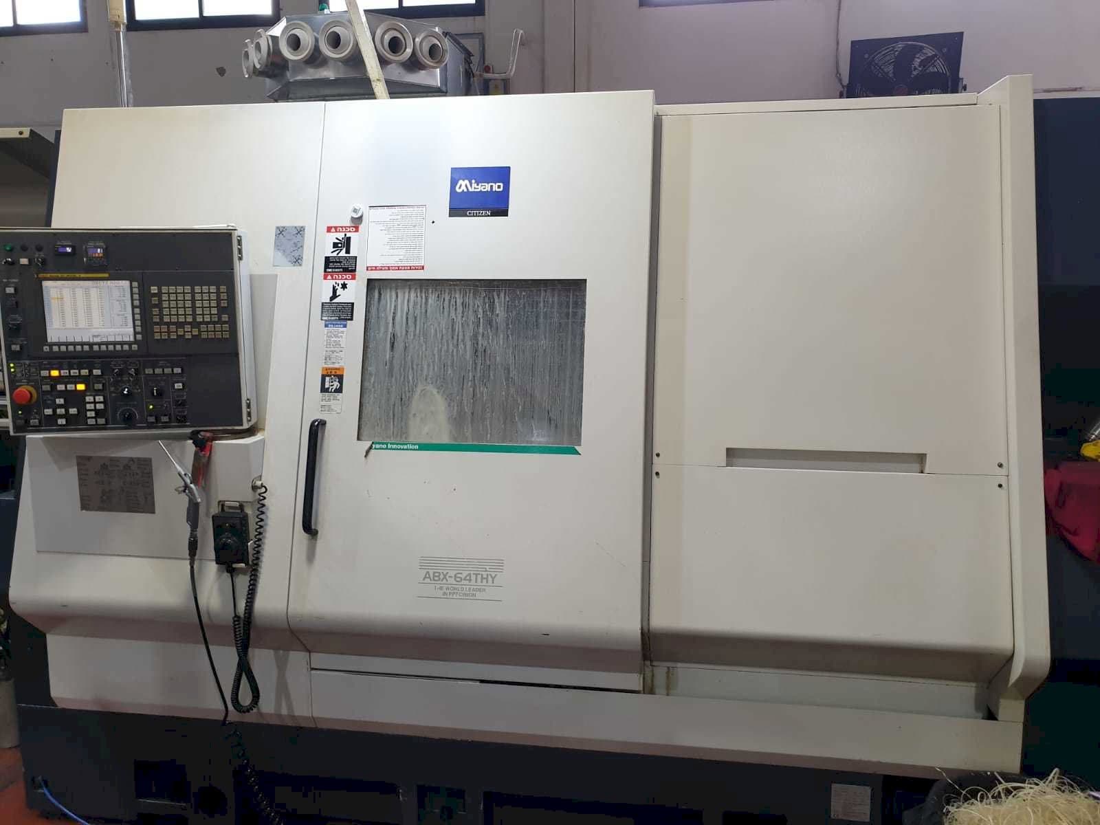 Vista frontale della macchina Miyano ABX-64THY