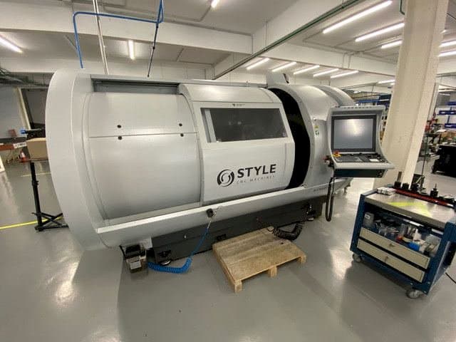 Vista frontale della macchina Sturtz 750 (900 dbc)