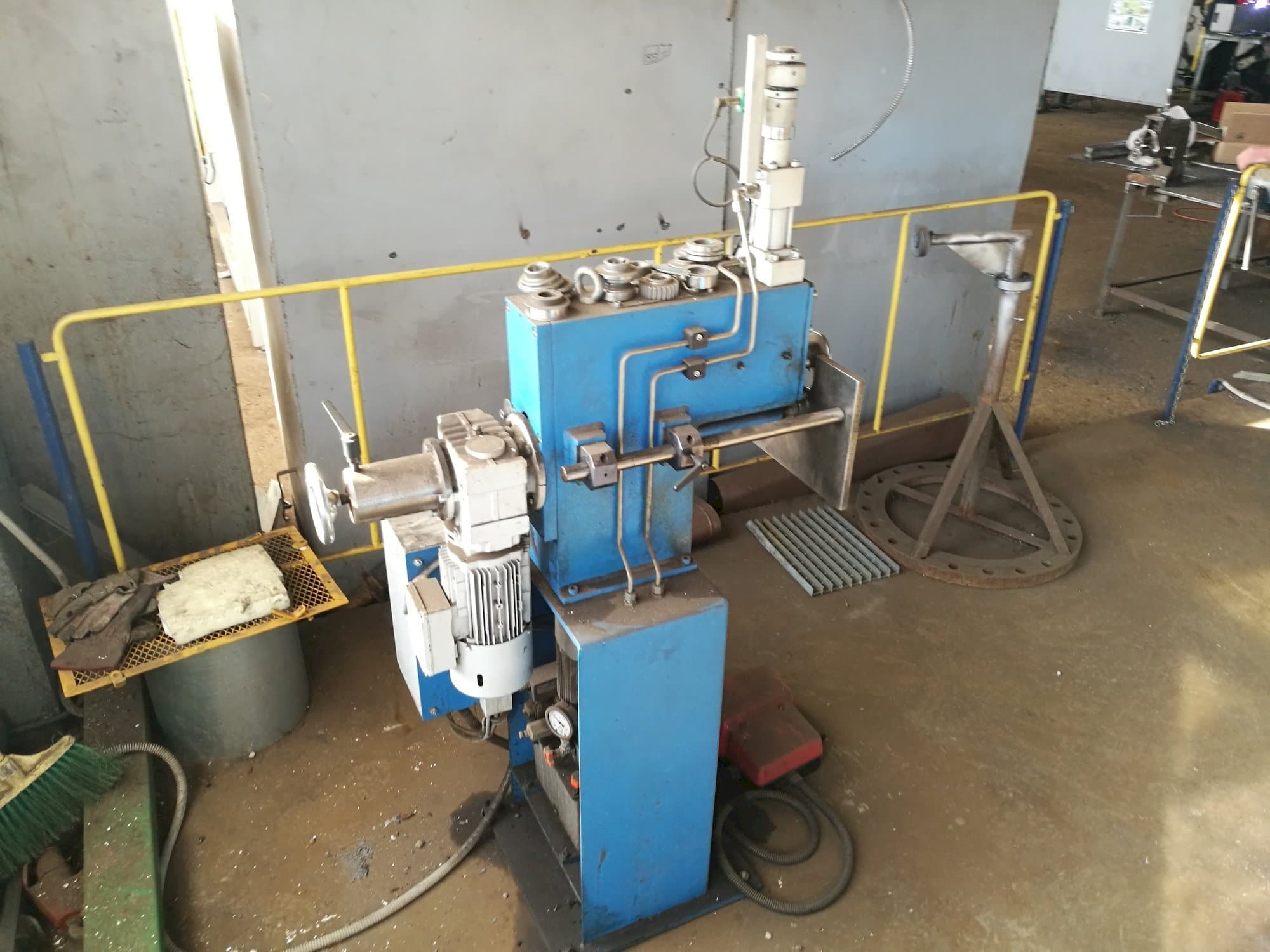 Vista frontale della macchina SPIRO SME 63