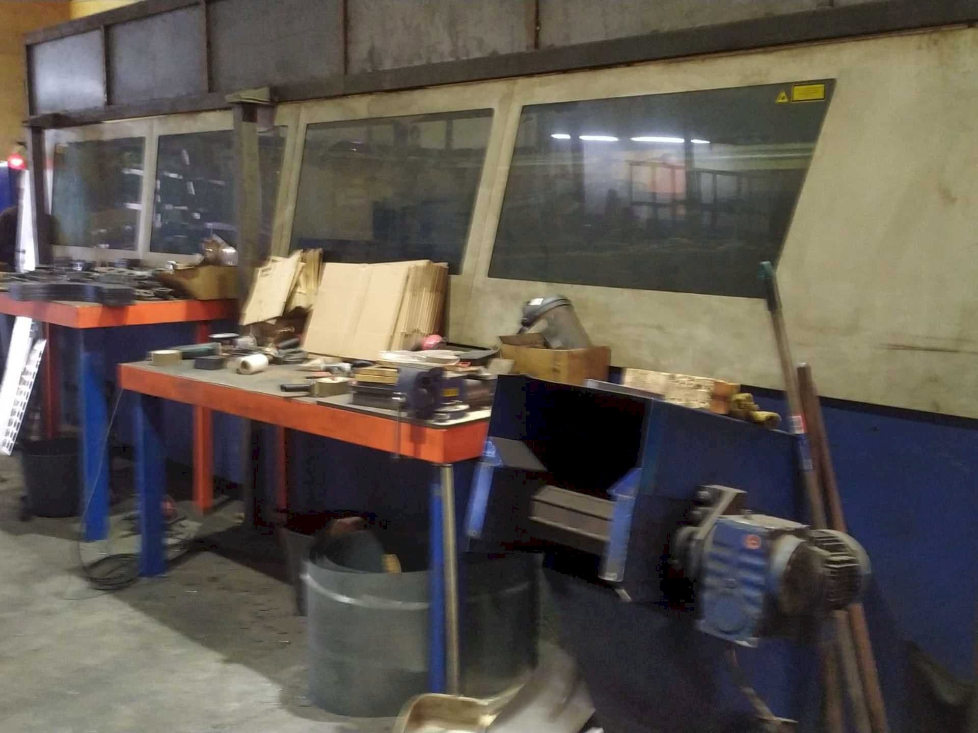 Vista frontale della macchina Trumpf Trumatic L 4050