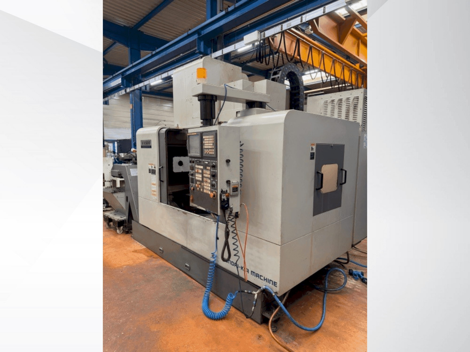 Vista frontale della macchina HYUNDAI KIA VX500