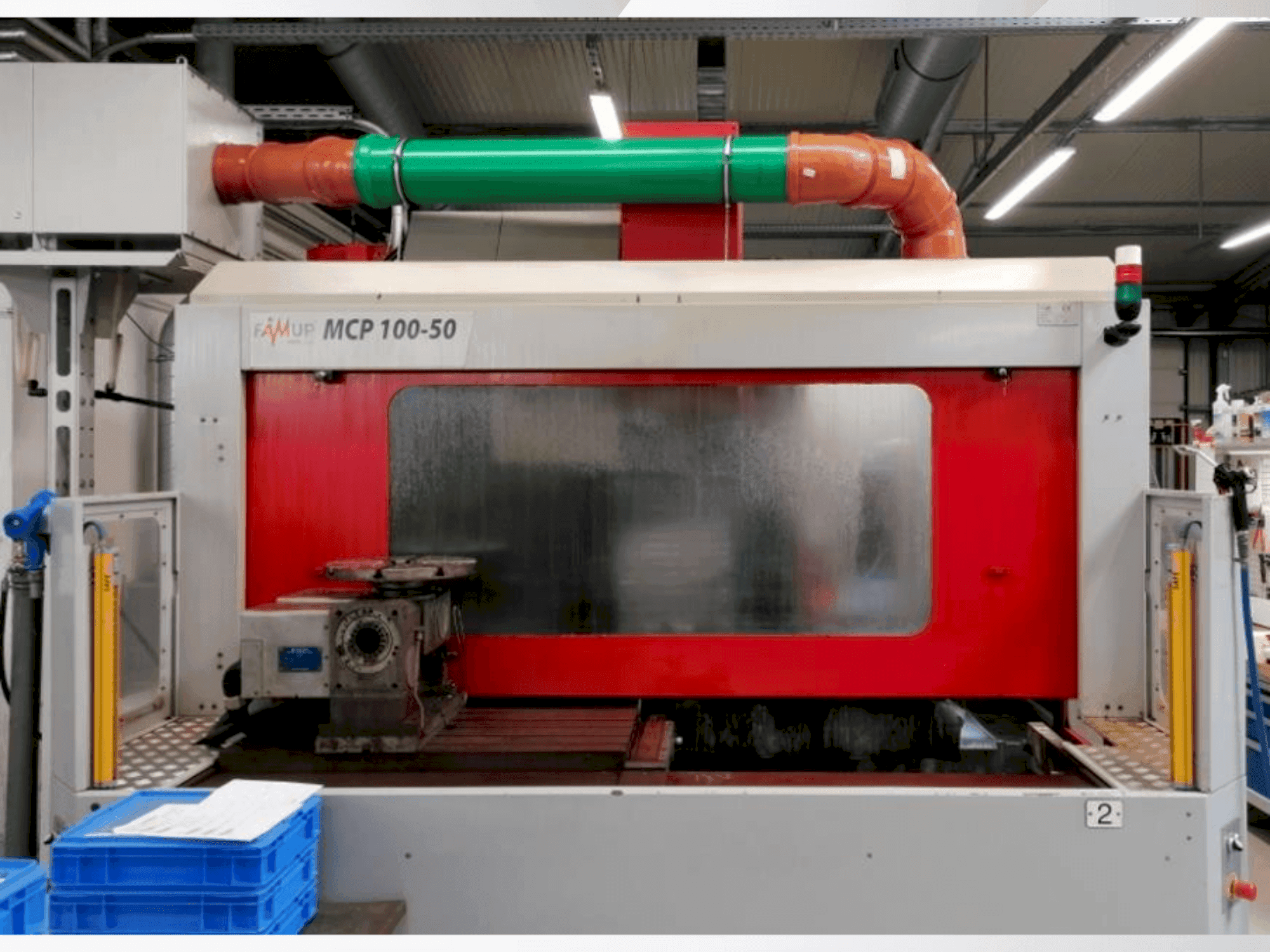 Vista frontale della macchina EMCO FamUp MCP 100-50