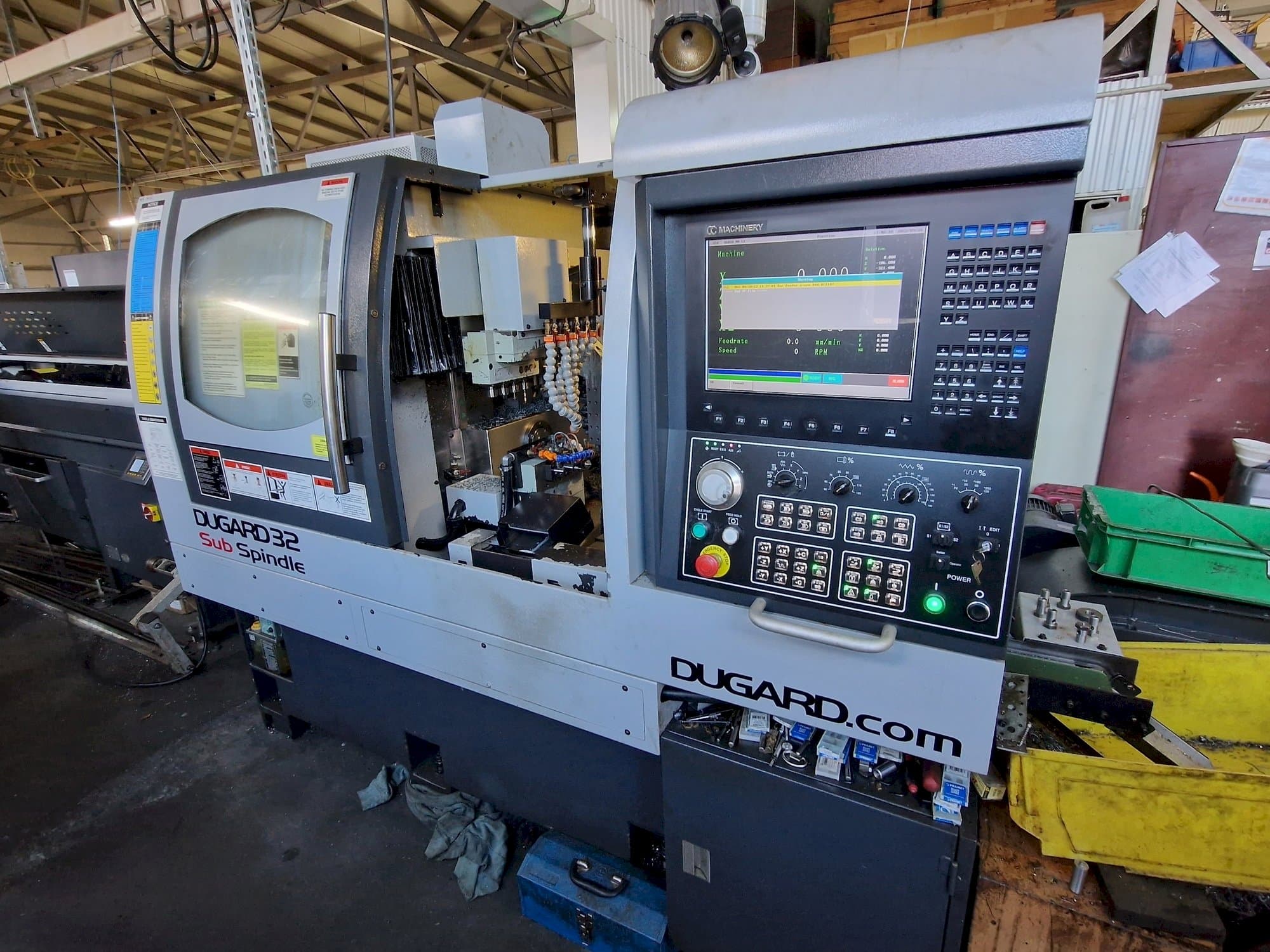 Vista frontale della macchina Dugard									 32 Sub Spindle