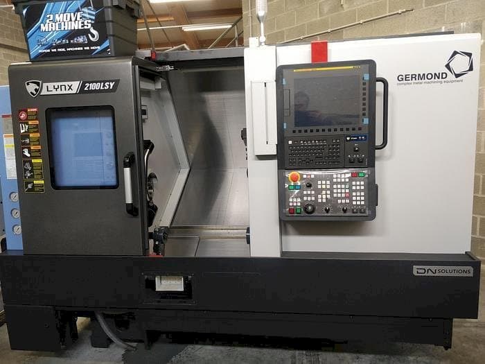 Vista frontale della macchina DN SOLUTIONS LYNX 2100 LSYB