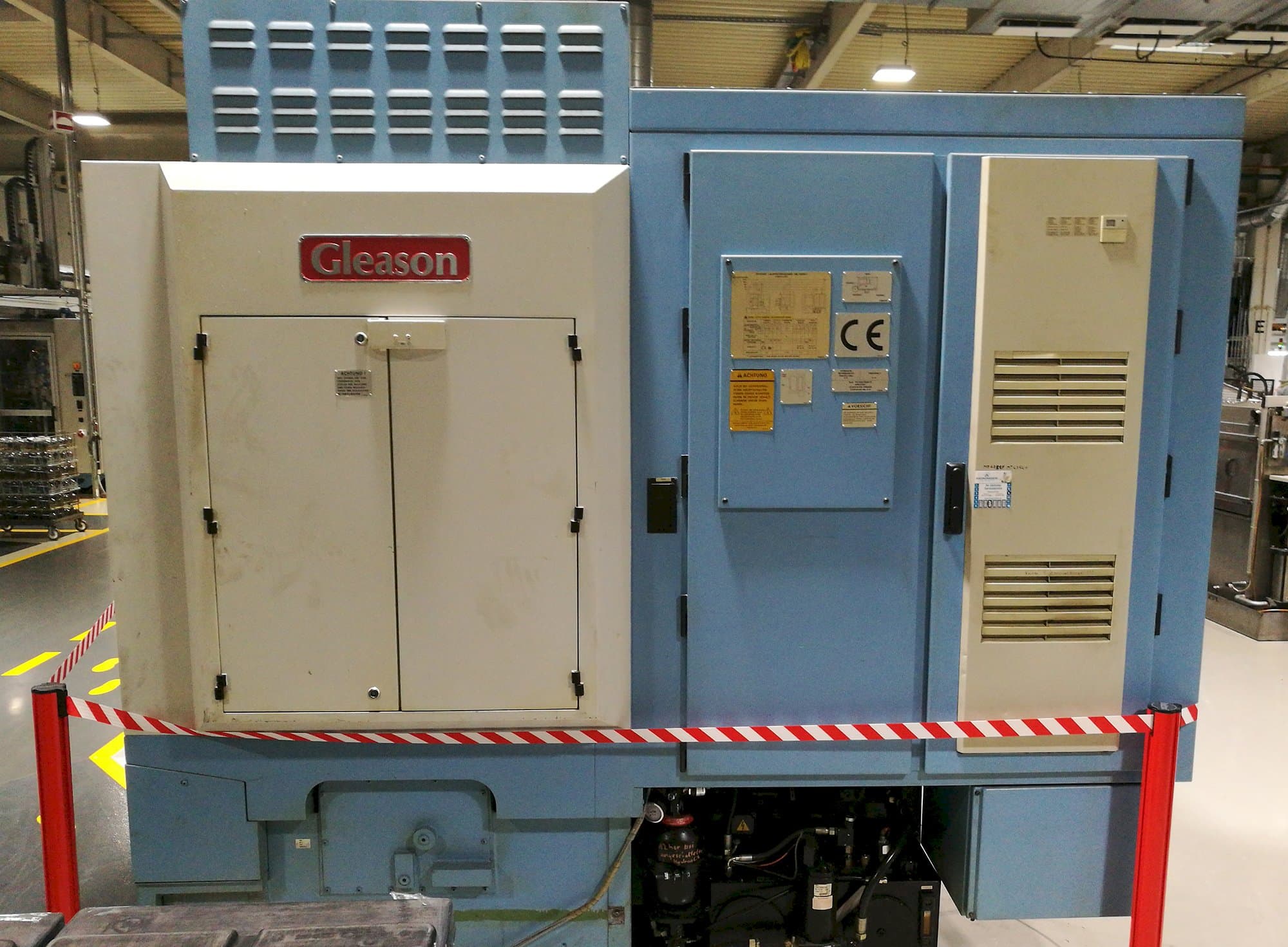 Vista posteriore della macchina Gleason Phoenix 500 HCT