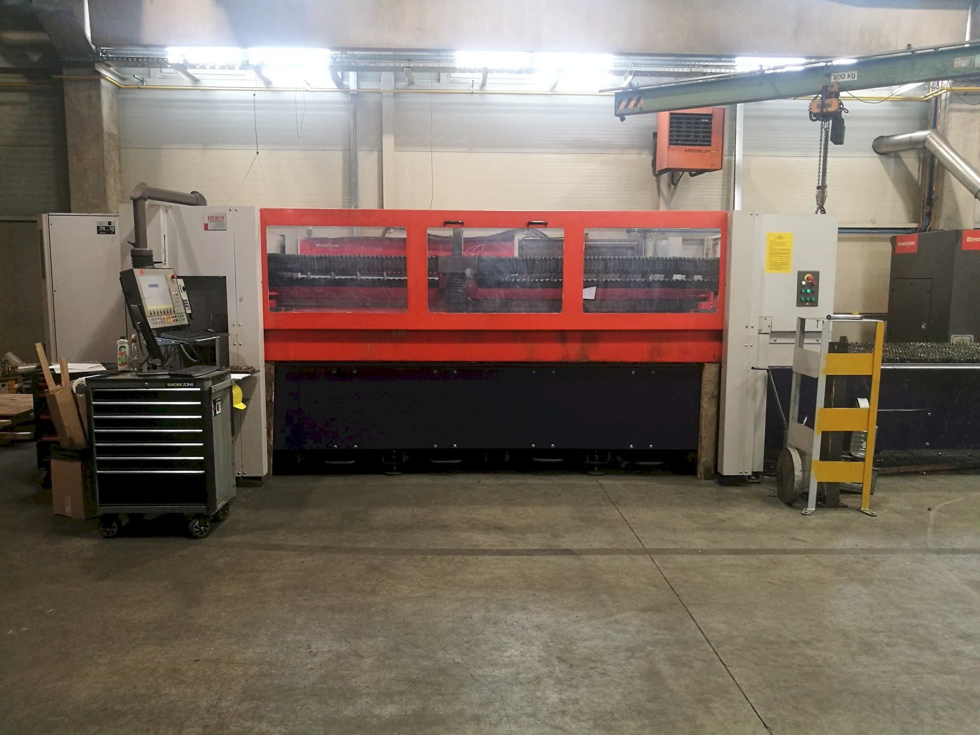 Vista frontale della macchina Bystronic Bystar 3015