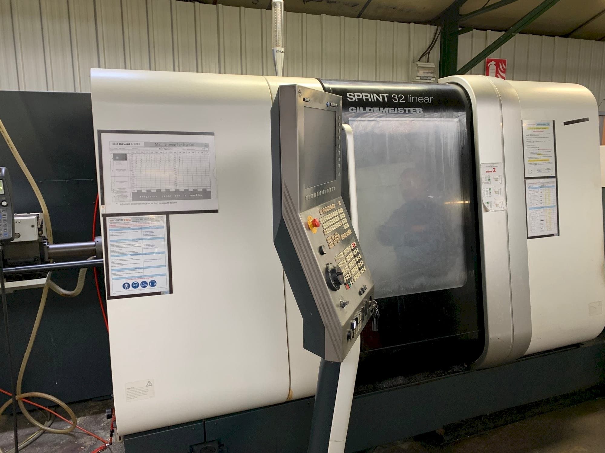 Vista frontale della macchina DMG SPRINT 32 linear