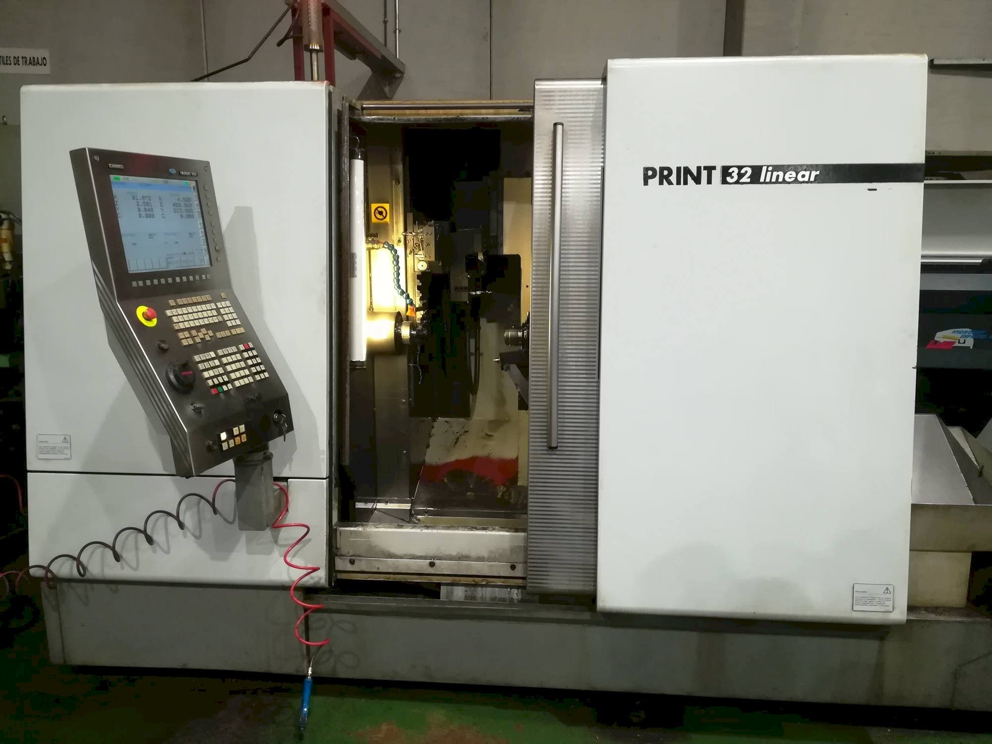 Vista frontale della macchina Gildemeister Sprint 32 linear