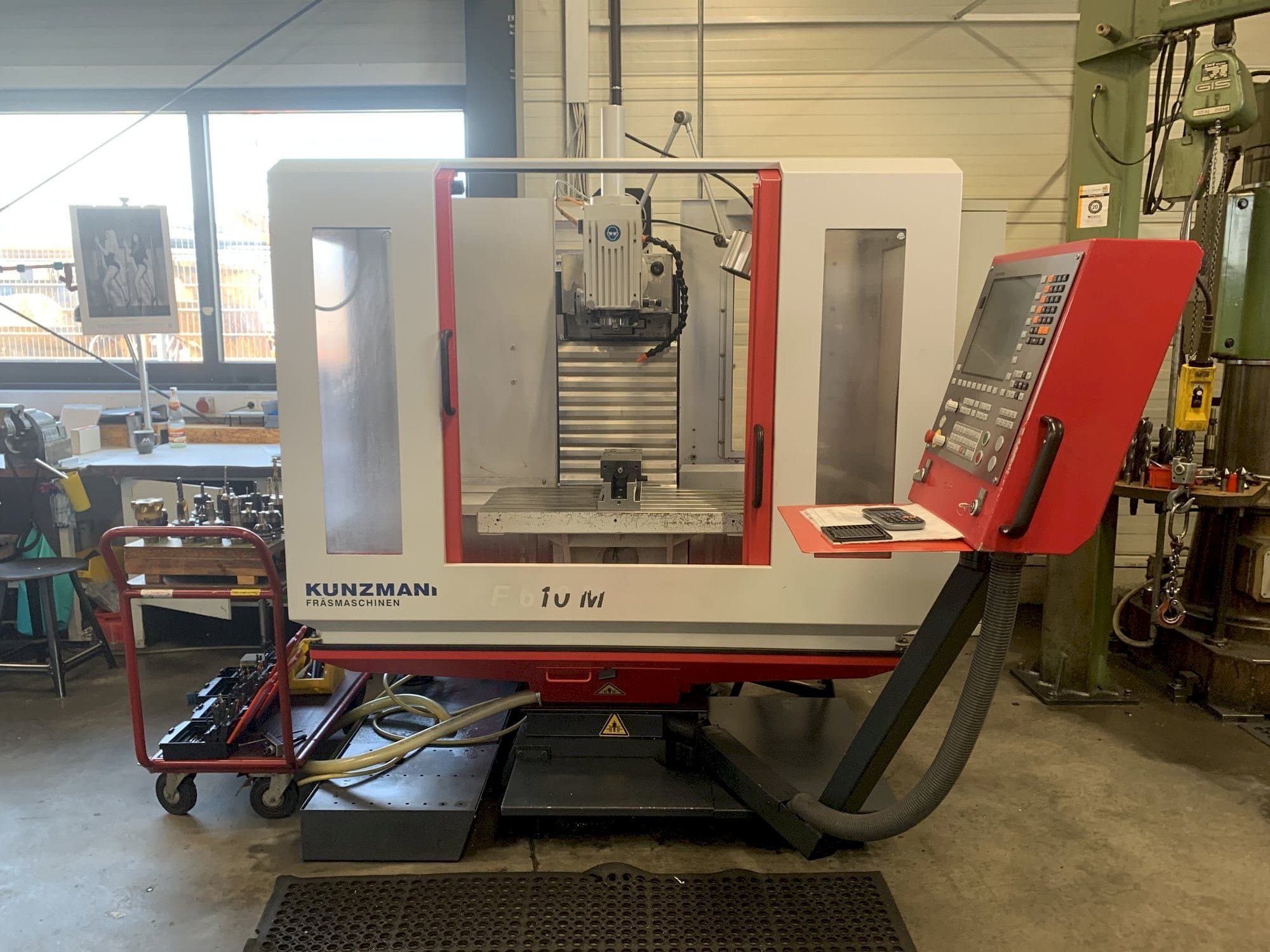 Vista frontale della macchina KUNZMANN WF 610 M