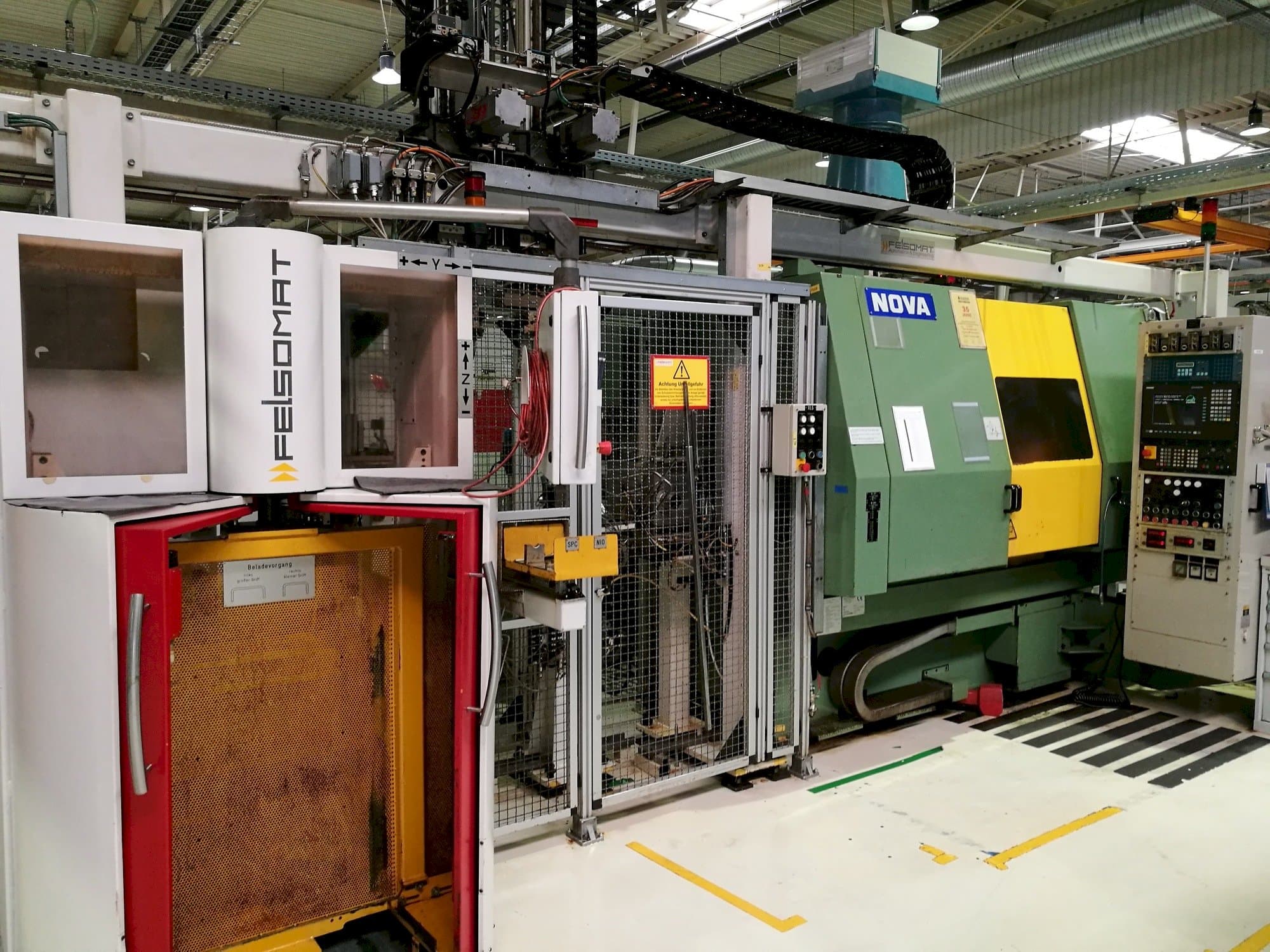 Vista frontale della macchina NOVA M12-T4N