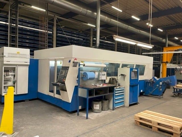 Vista frontale della macchina Trumpf TruLaser 5040 classic