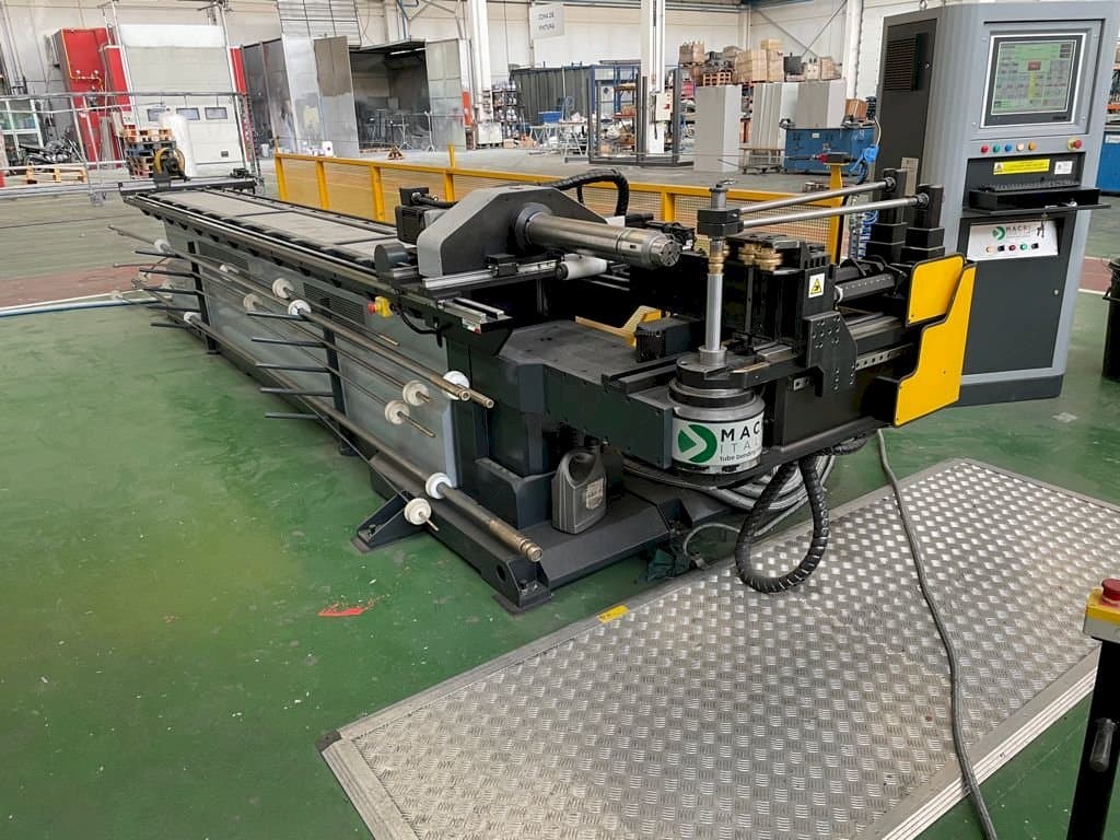 Vista frontale della macchina Macri Italia Provar 65 UD-6