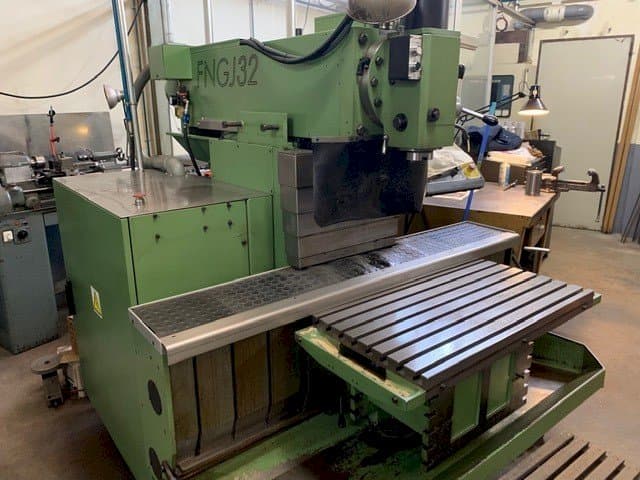 Vista frontale della macchina INTOS FNGJ32