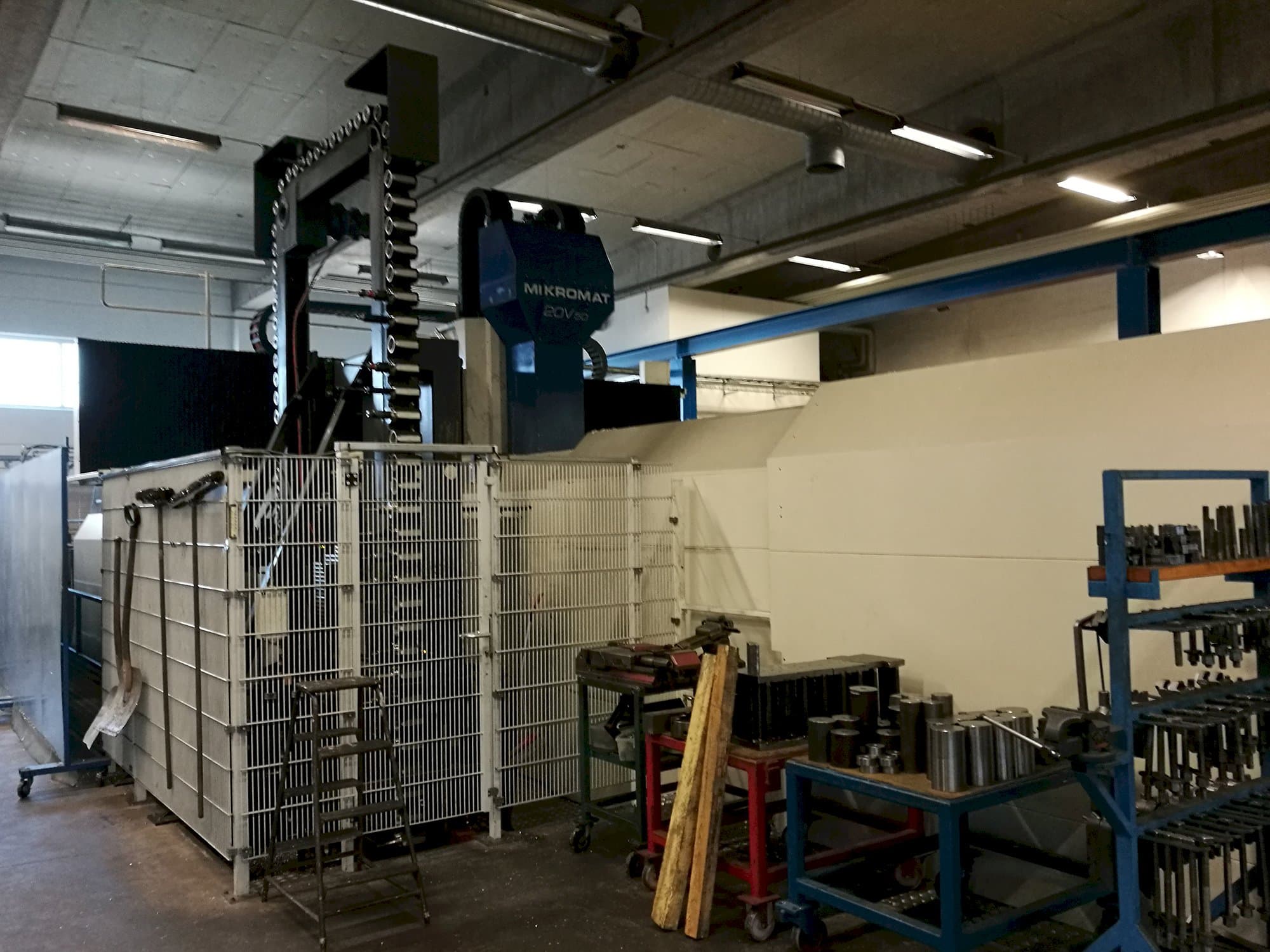 Particolare della macchina MIKROMAT 20V 5D