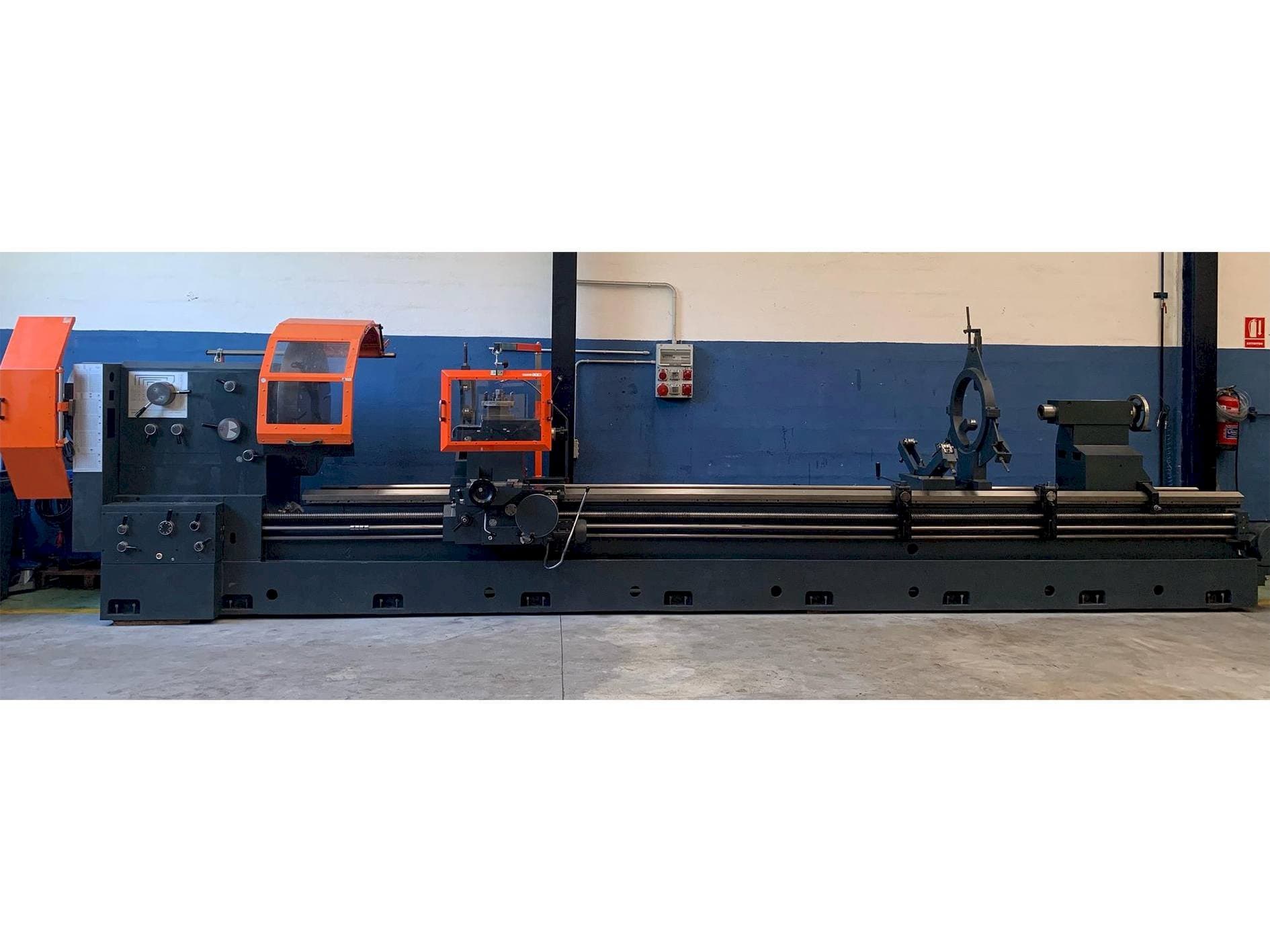 Vista frontale della macchina Gurutzpe Super AT 600x6000