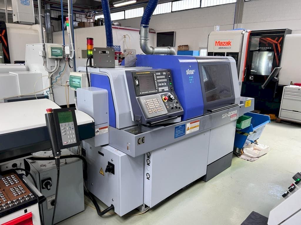 Vista frontale della macchina Star SR-20RIII