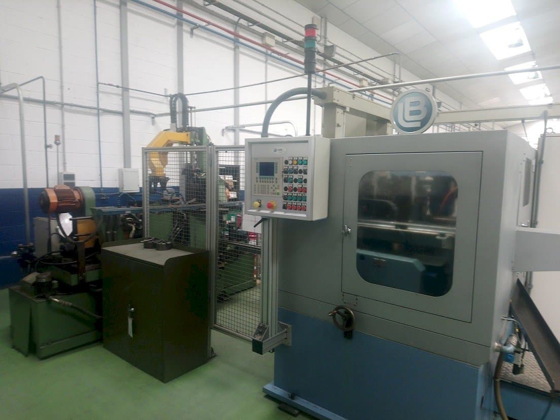 Vista frontale della macchina Lanbi									 Lanbi