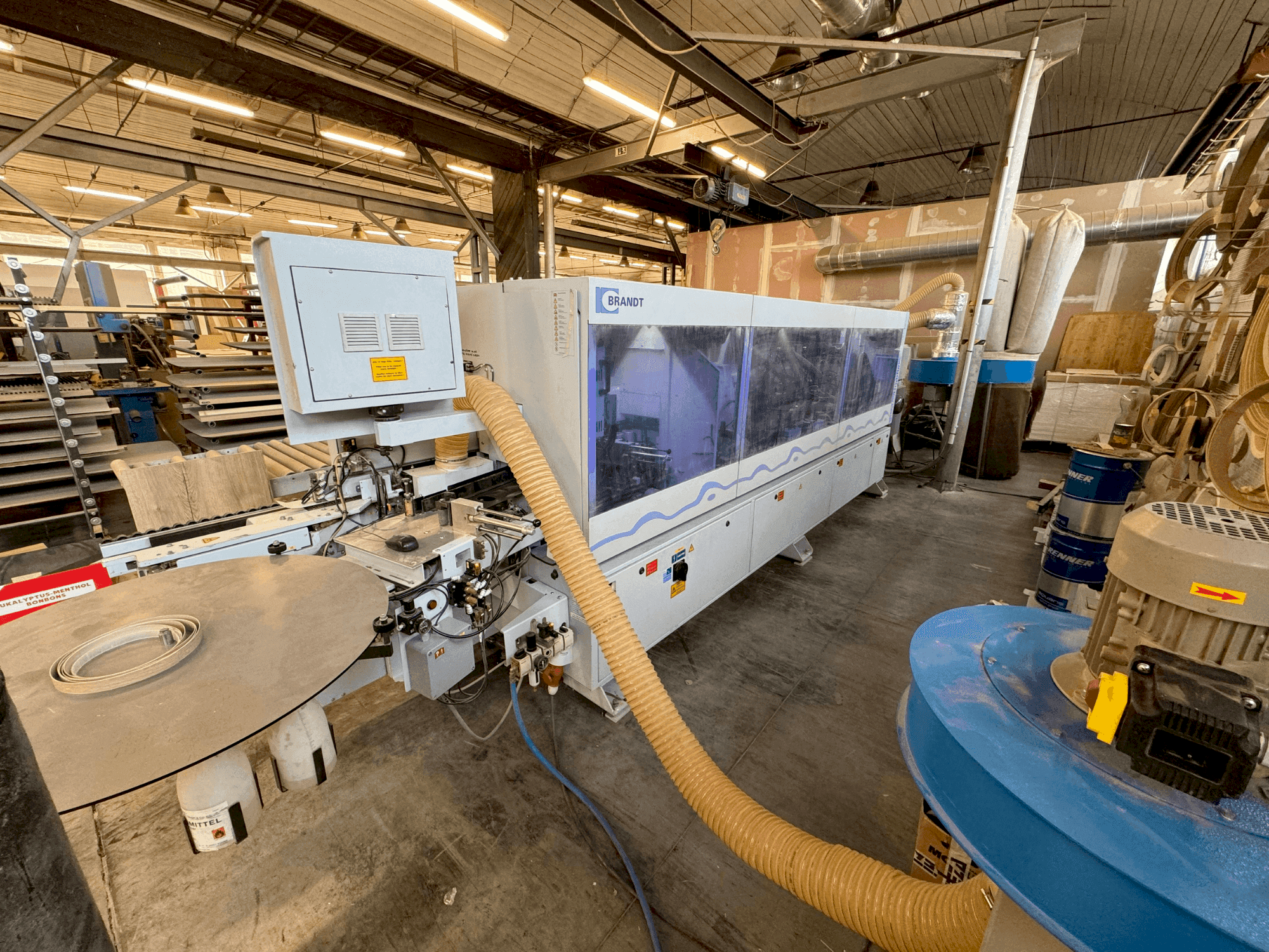 Vista frontale della macchina HOMAG Brandt KDF 650