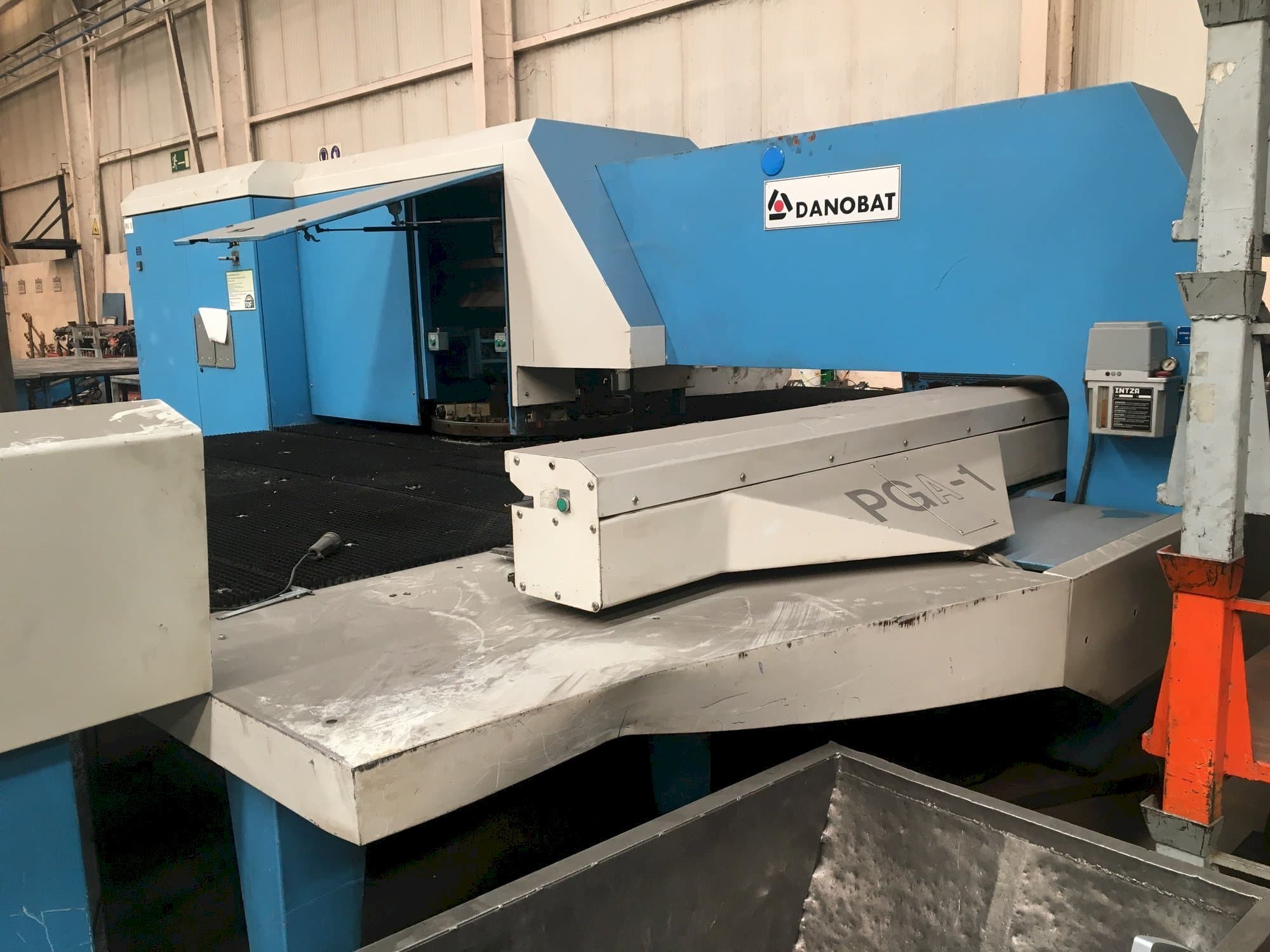 Vista frontale della macchina DANOBAT PGA-1