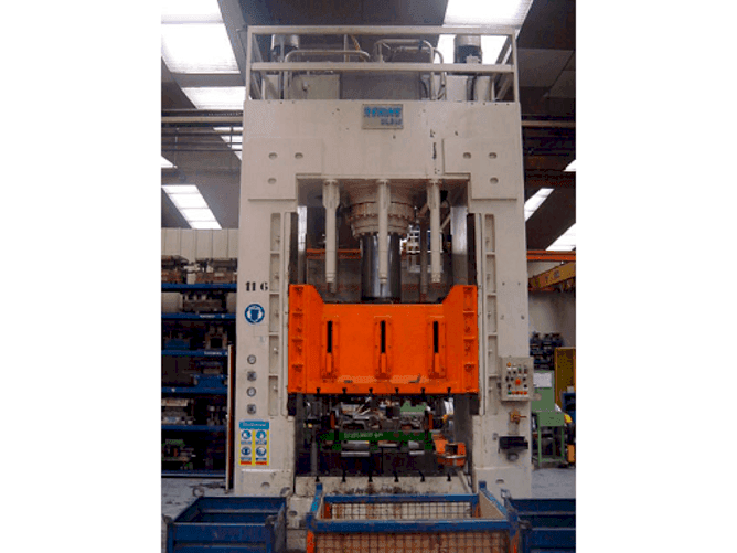 Vista frontale della macchina REHINE 91/A300