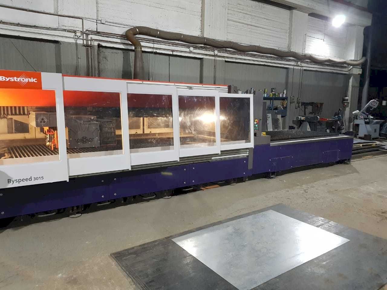 Vista frontale della macchina Bystronic BySpeed 3015