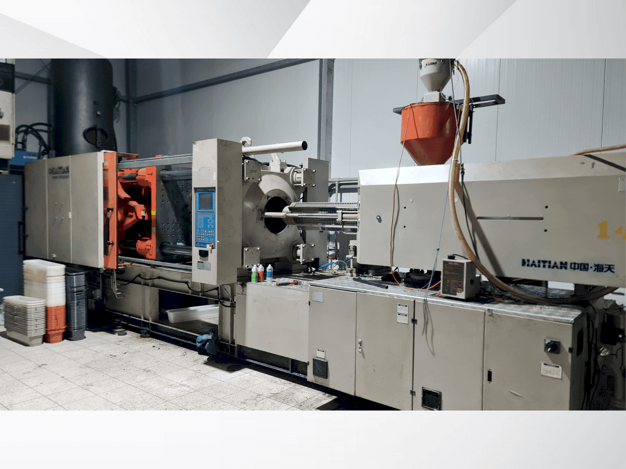 Vista frontale della macchina HAITIAN 2006