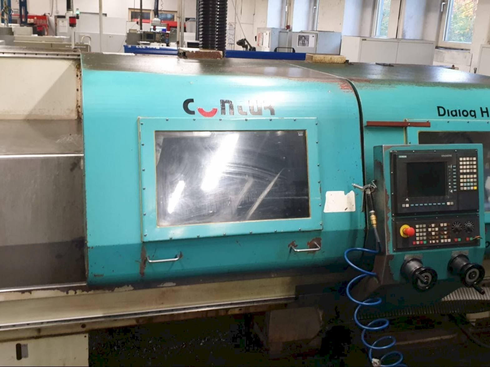 Vista frontale della macchina Saeilo H560