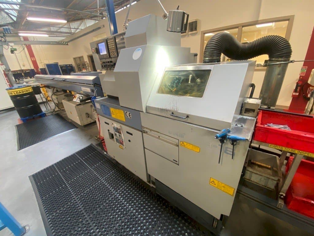 Vista frontale della macchina Star SB-16