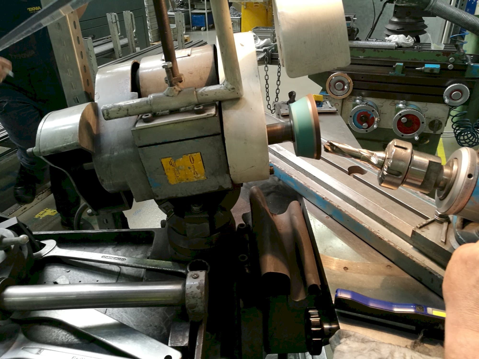 Vista frontale della macchina ELITE AR5-E