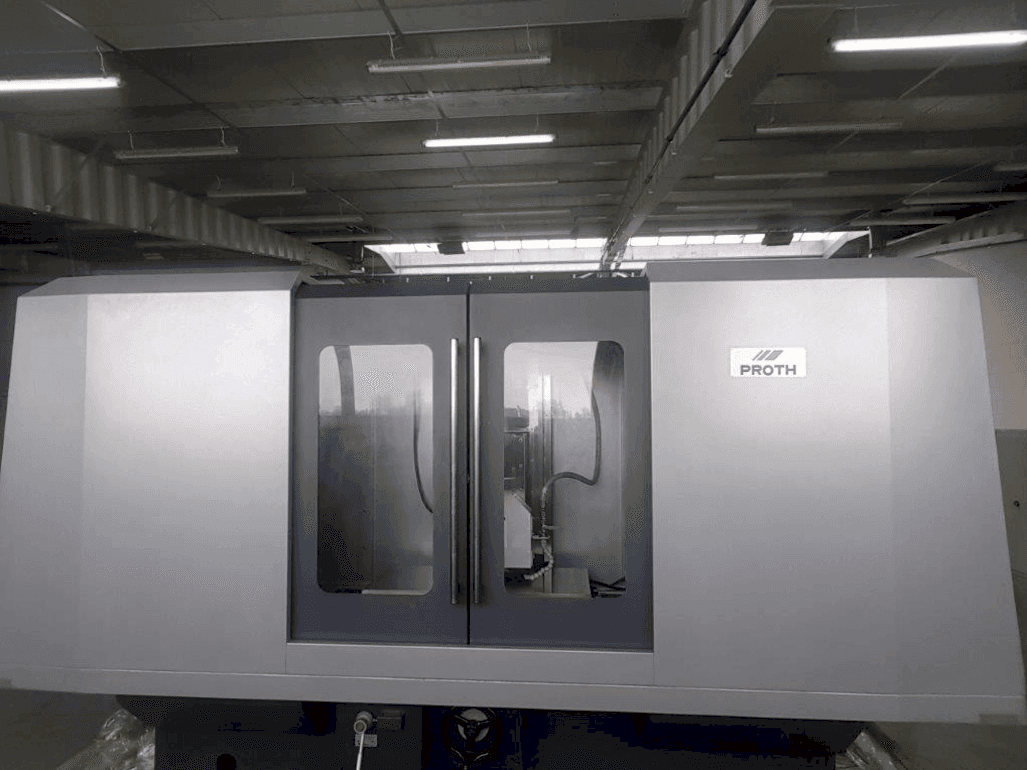 Vista frontale della macchina Proth PSGC-50100AHR