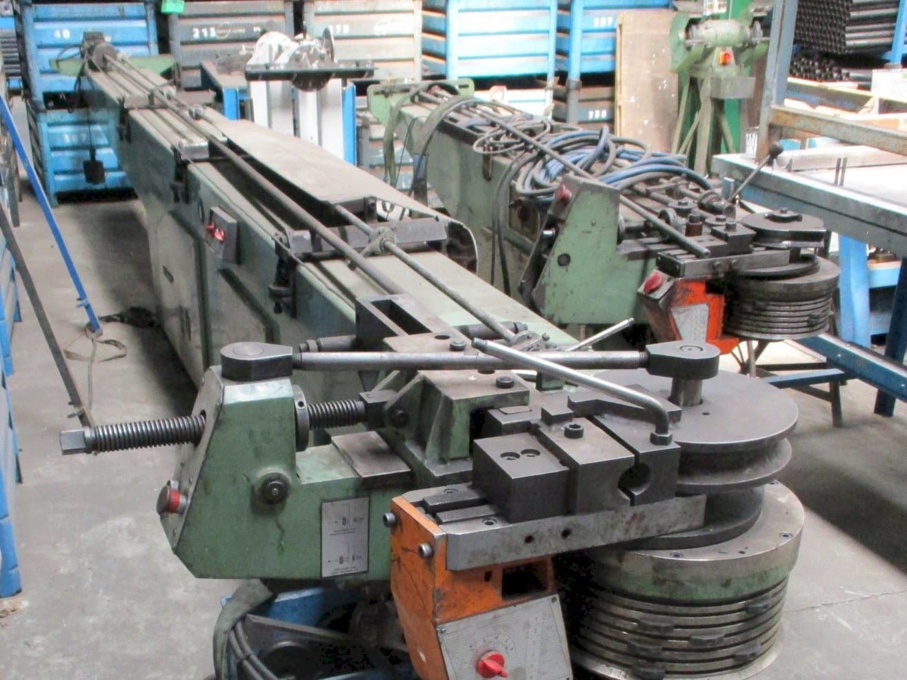 Vista frontale della macchina Tejero 55AHC