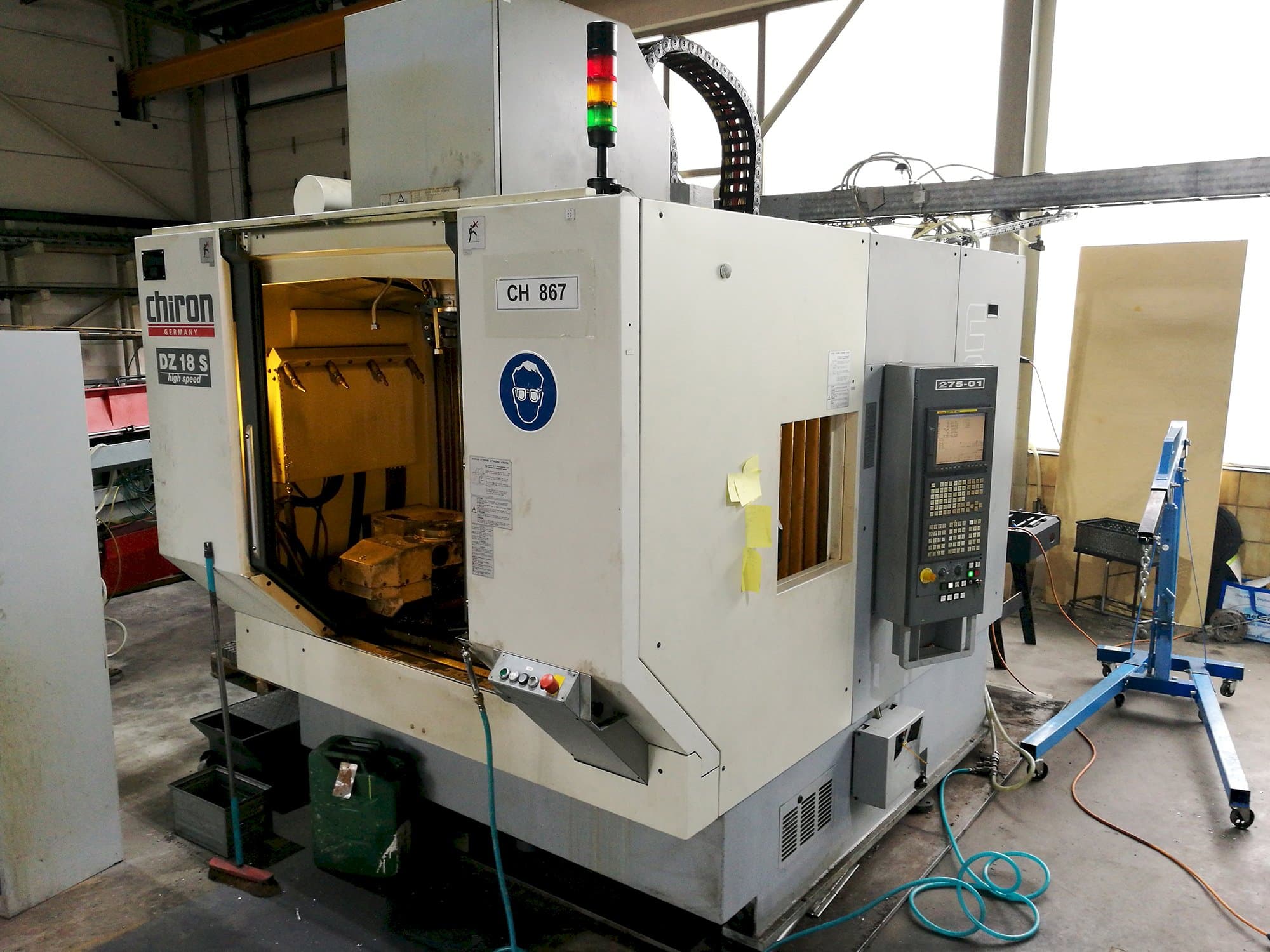 Vista lato sinistro della macchina Chiron DZ 18 S