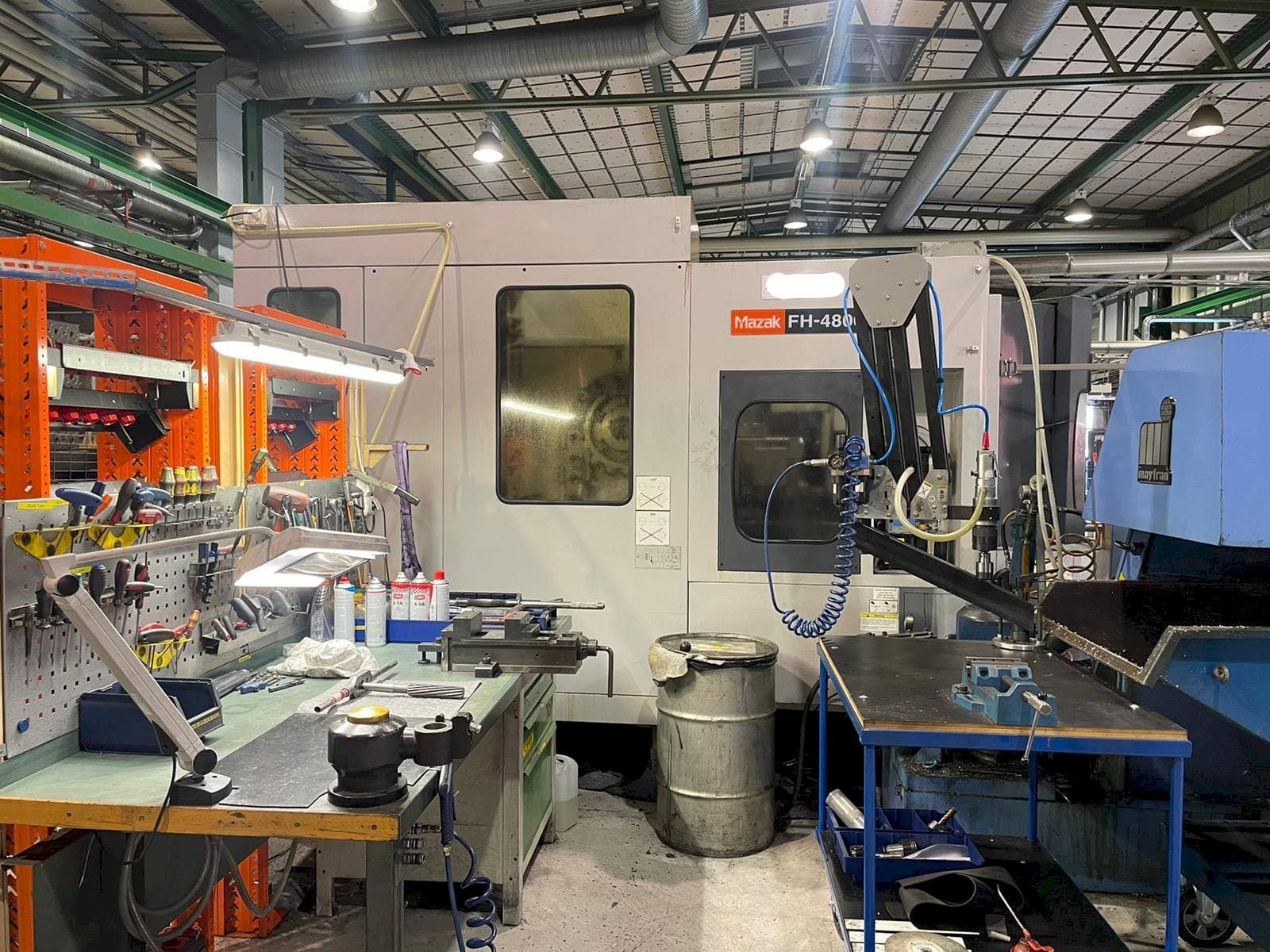 Vista frontale della macchina Mazak FH-4800
