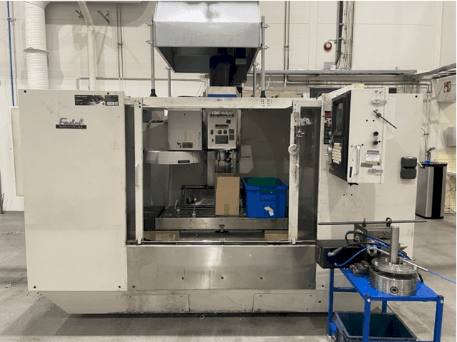 Vista frontale della macchina FADAL VMC 4020HT