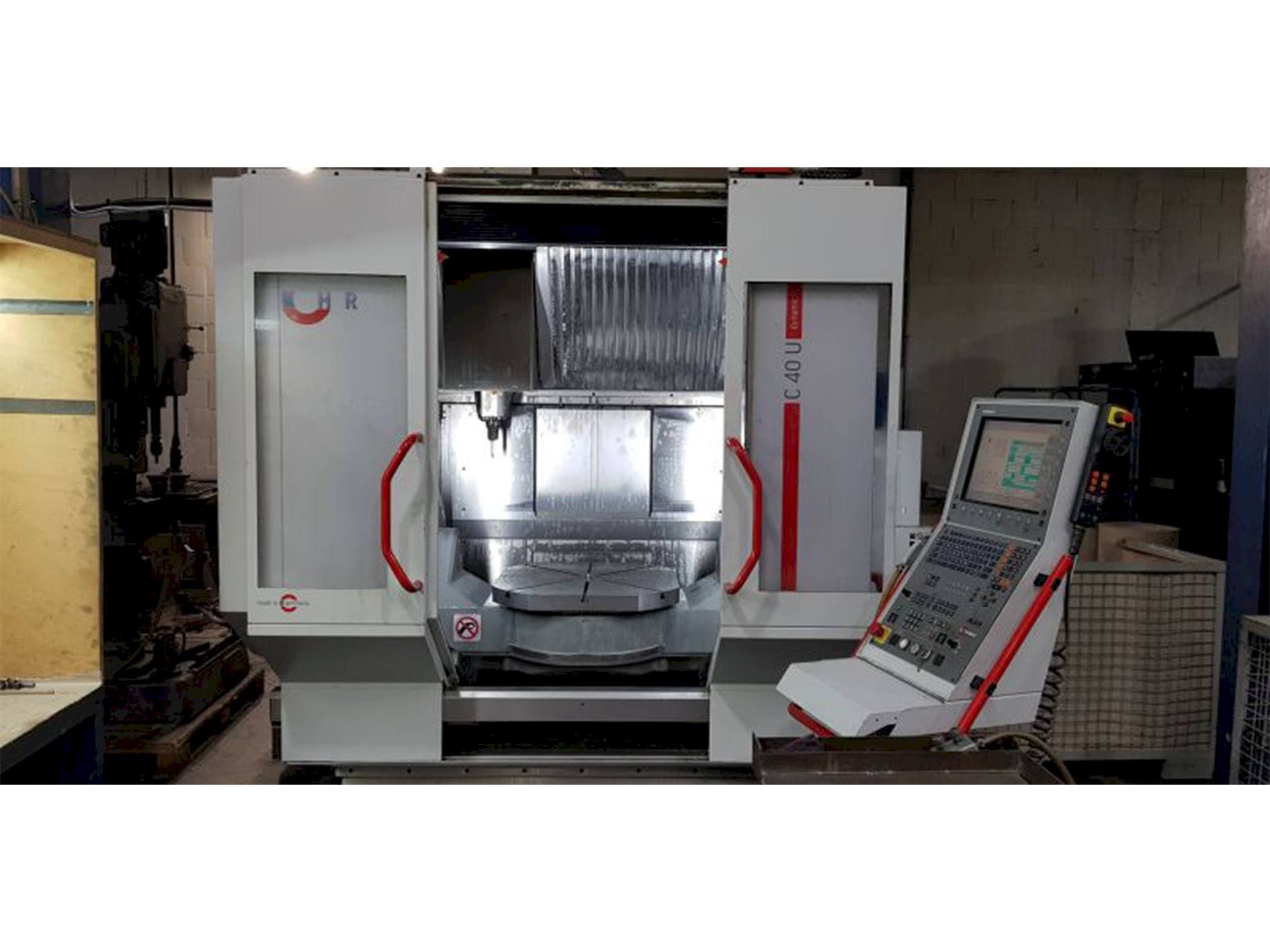 Vista frontale della macchina HERMLE C40 U MT