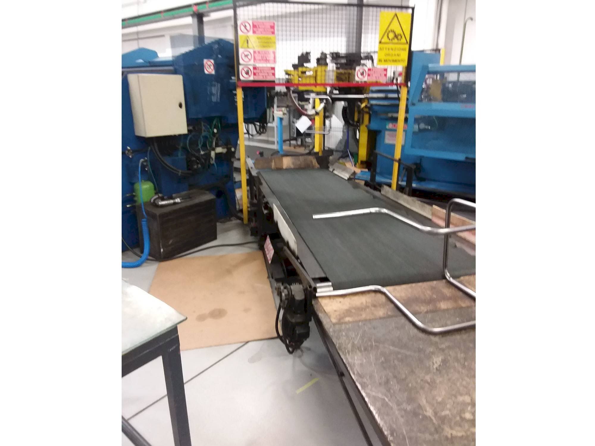 Vista frontale della macchina Crippa 532