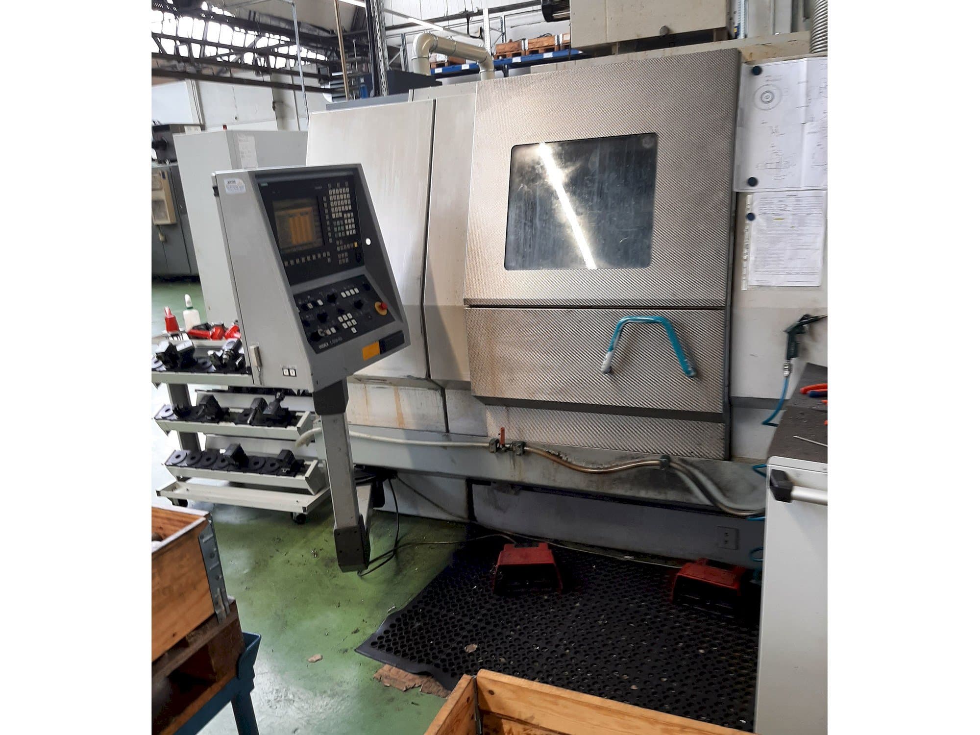 Vista frontale della macchina Index G200