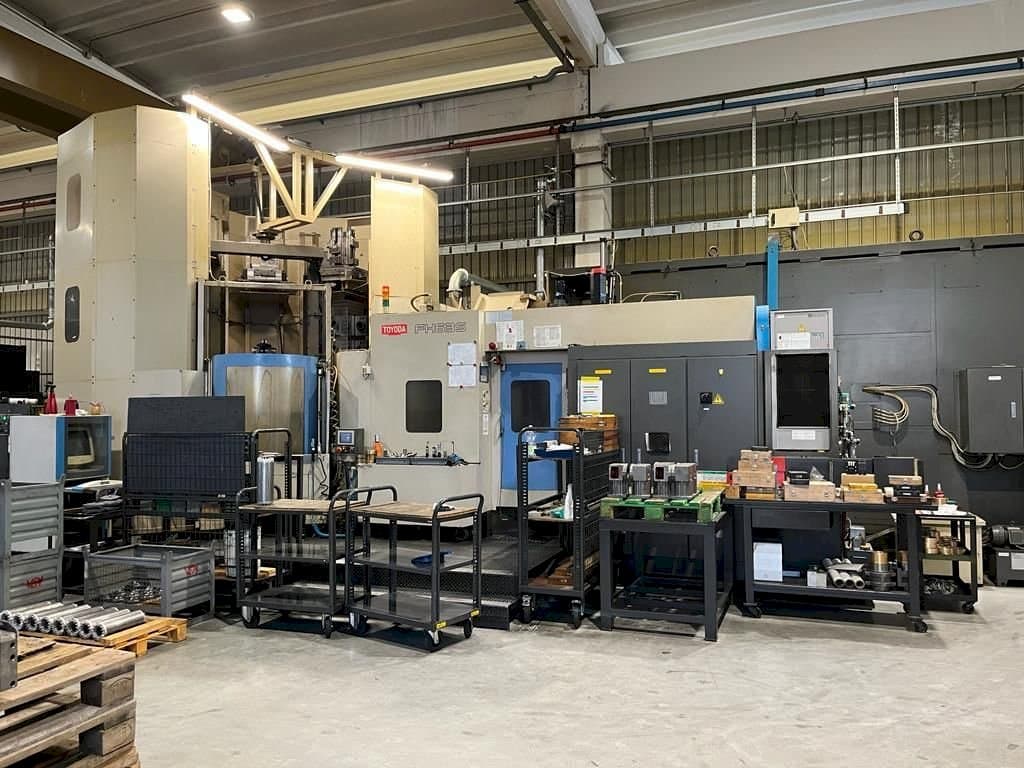 Vista frontale della macchina TOYODA FH63S