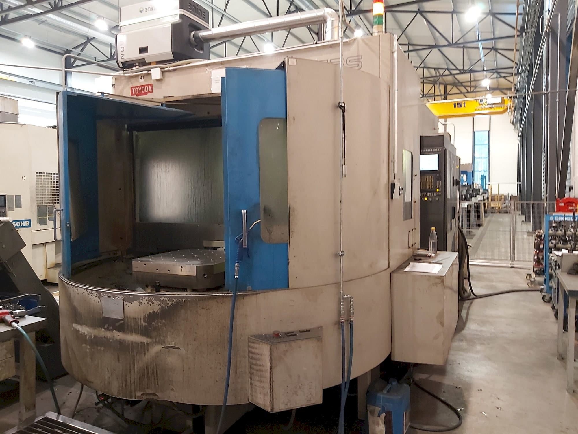 Vista frontale della macchina TOYODA FH63