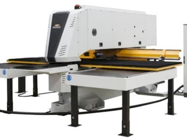 Vista frontale della macchina TECHNOLOGY ITALIANA TP OMEGA 3610