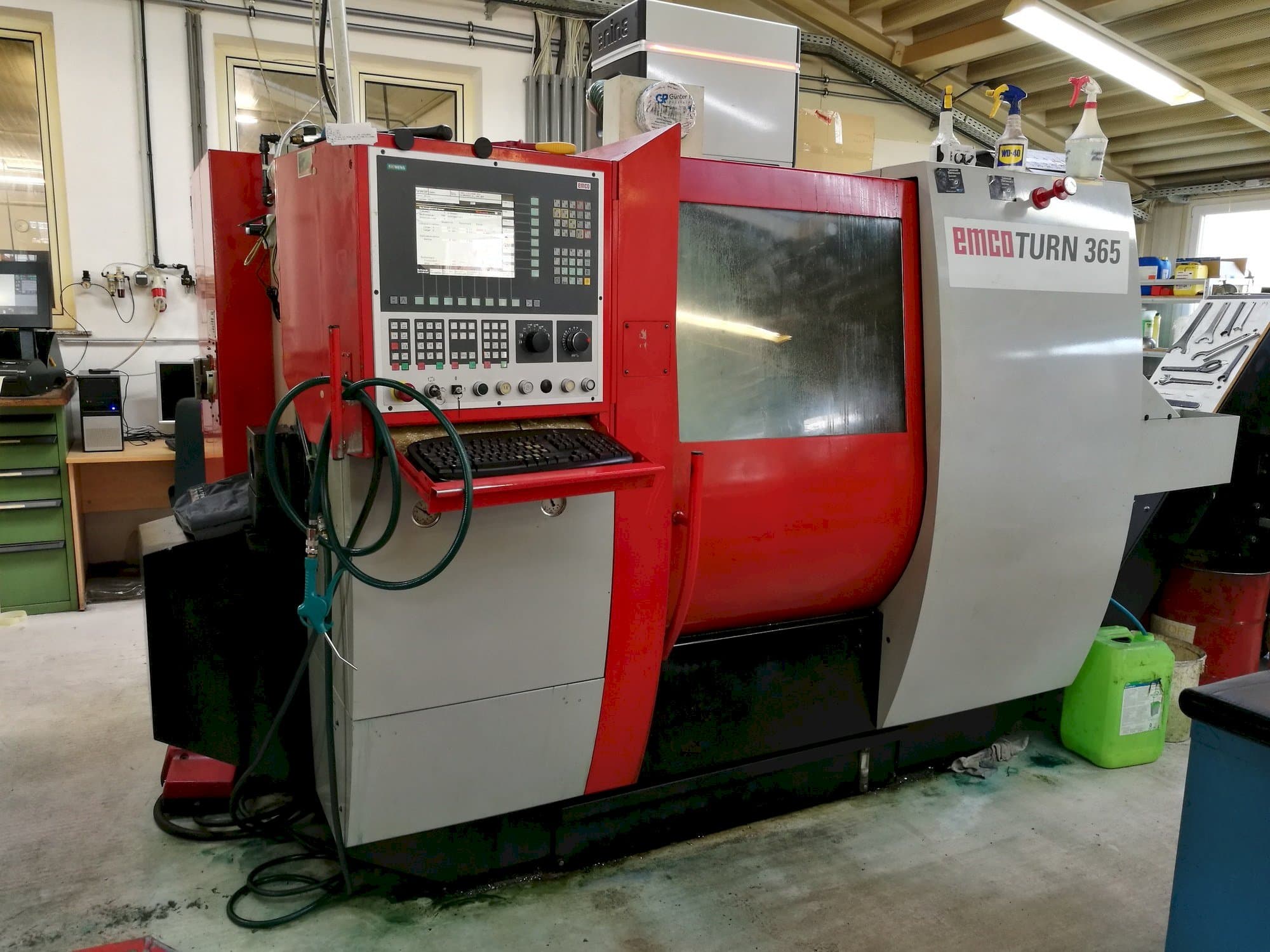 Vista lato sinistro della macchina EMCO TURN 365